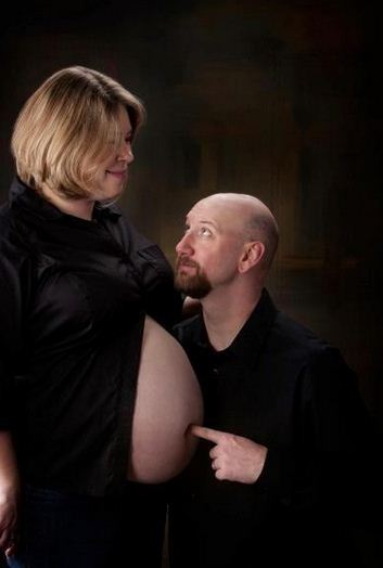 awkward pregnancy photos