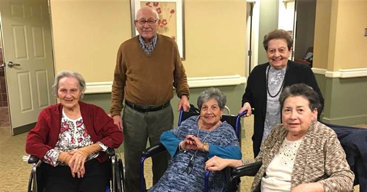5 Surviving Siblings Of 11 Spend Their Golden Years Together In Same Nursing Home