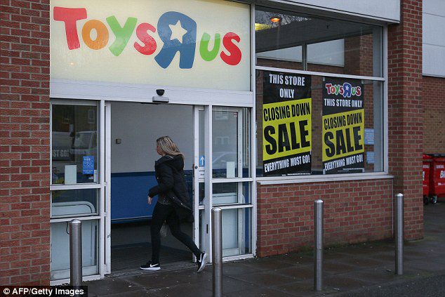 Toys R Us closing down sale